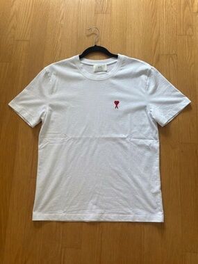 Ami White Short Sleeve Tee with Red Heart Emblem